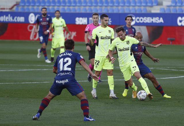  圣保利升班马展韧性，客场逼平传统强队